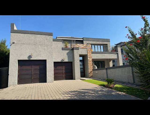 6 BEDROOM HOUSE FOR SALE IN BLUE VALLEY GOLF ESTATE